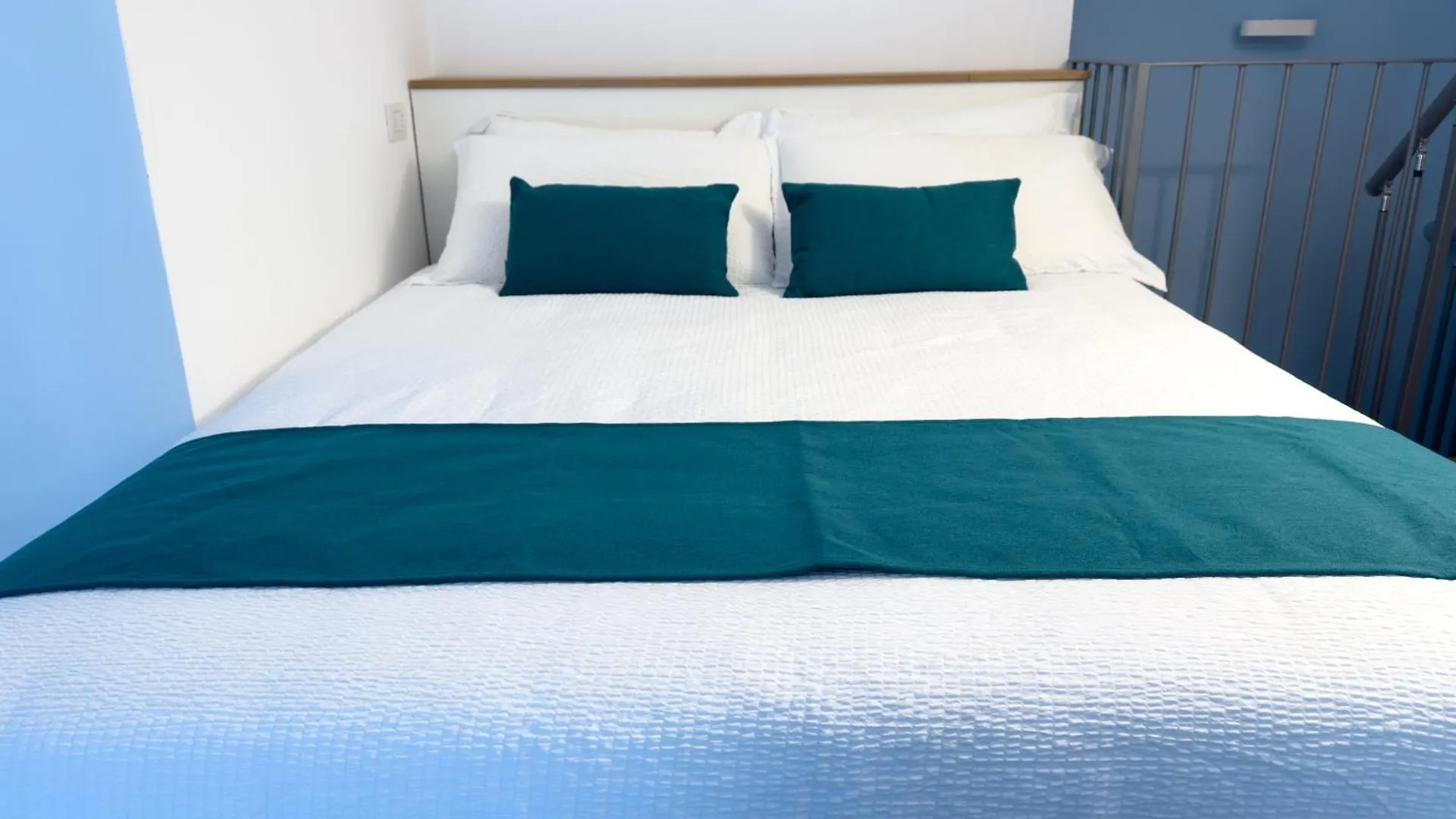 New One Bedroom Apartment In Isola Area ميلان 0*,
