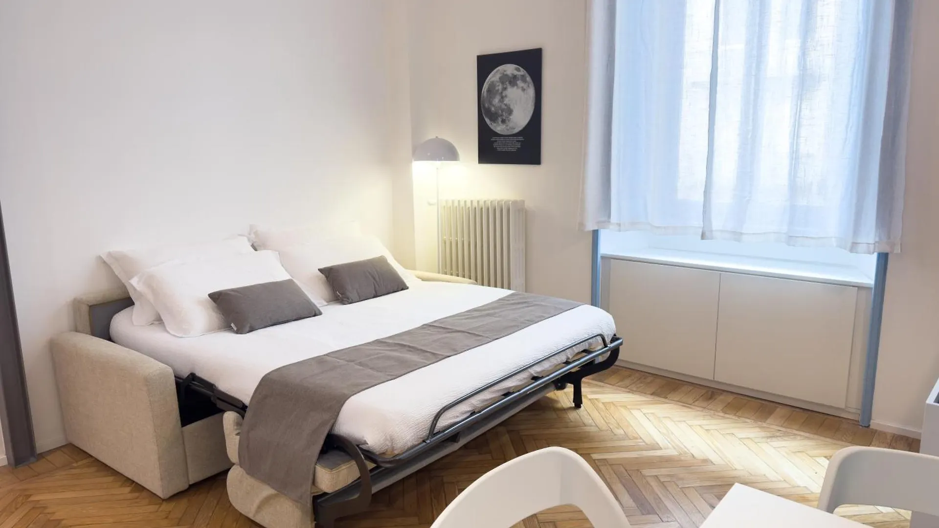 New One Bedroom Apartment In Isola Area ميلان إيطاليا