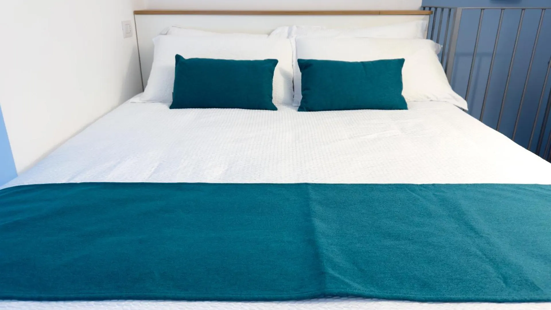 New One Bedroom Apartment In Isola Area 밀라노